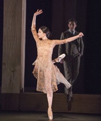 A scene from Woolf Works a World Premiere by The Royal Ballet @ Royal Opera House. Choreography by Wayne McGregor. (Opening 11-05-15) ©Tristram Kenton 05/15 (3 Raveley Street, LONDON NW5 2HX TEL 0207 267 5550 Mob 07973 617 355)email: tristram@tristramkenton.com